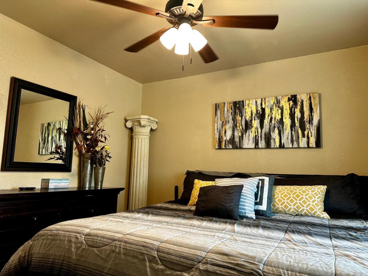 The Rustic @ Paseo De Encinal Drive Apartment