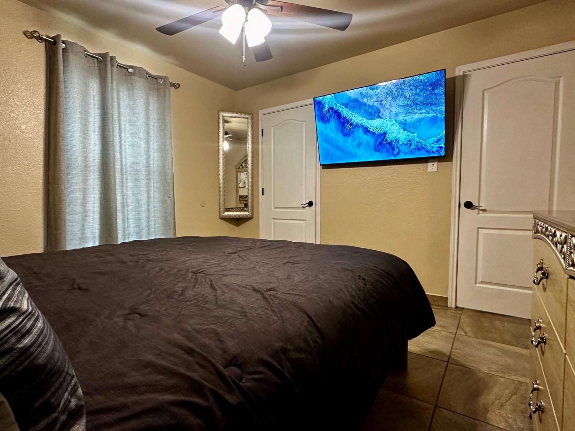 The Rustic @ Paseo De Encinal Drive Apartment *