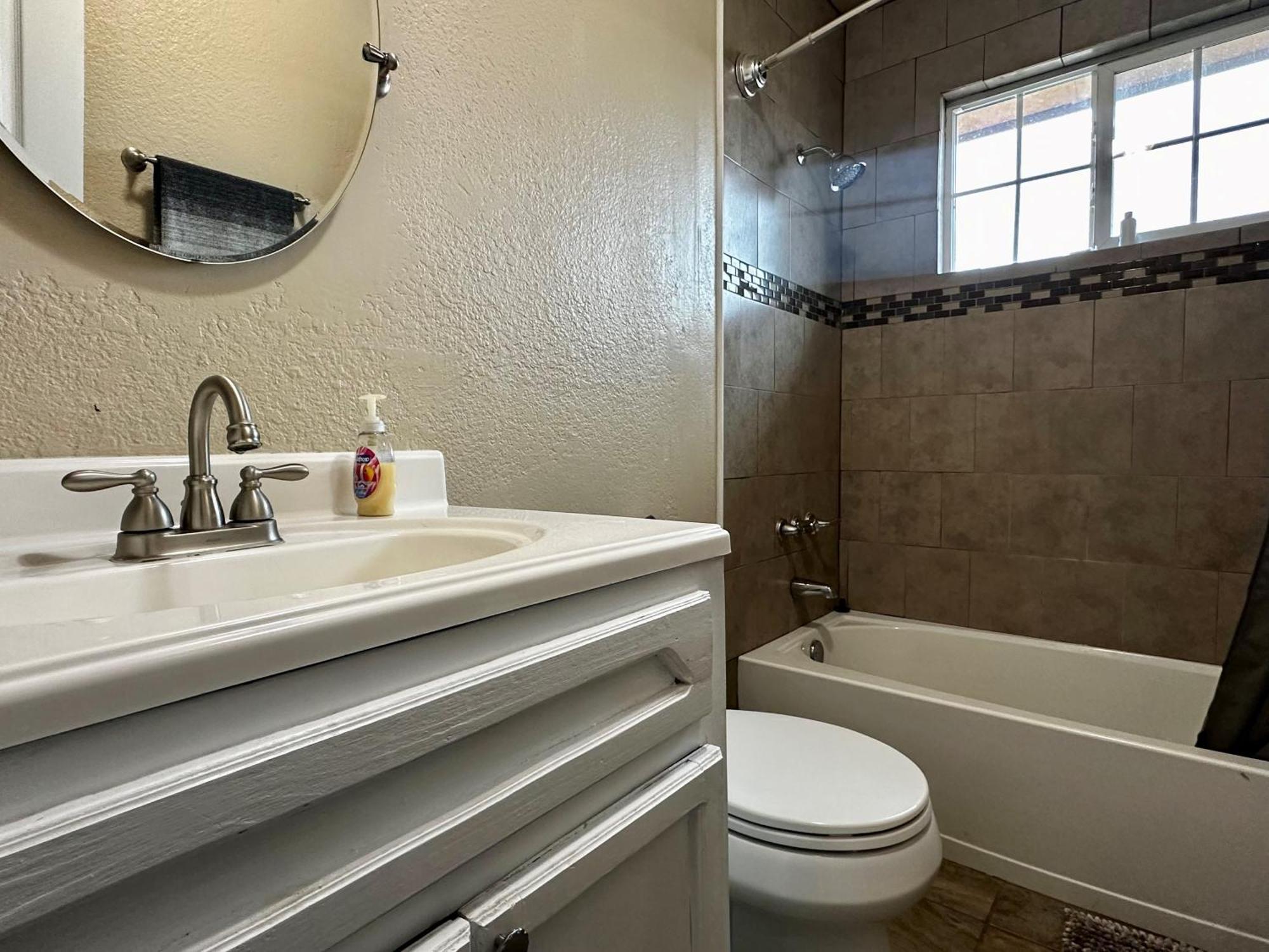 The Rustic @ Paseo De Encinal Drive Apartment *